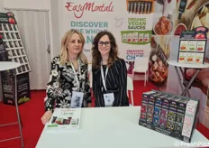 Stefania Montali, responsabile commerciale e titolare di Industrie Montali e Chiara Maini, marketing manager del marchio.
