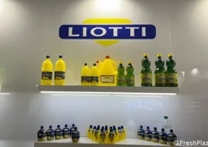 Liotti è un' azienda specializzata dagli anni ’90 nella produzione di succo e derivati di limone. Segue gallery dei prodotti di punta proposti in packaging pratici e innovativi