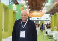 In visita, Salvatore Veltri, coordinatore del progetto Cargo Fruit Air Logistic e broker internazionale per l'ortofrutta.