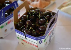 Il tipico cestino di ciliegie di Vignola 