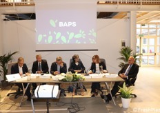 I relatori al convegno dal titolo "Le imprese agricole del Sud per lo sviluppo dell'Italia: il ruolo delle banche di territorio", organizzato da Banca Agricola Popolare di Sicilia (BAPS), la nuova denominazione di BAPR, nell'ambito dell'EXPO Divinazione e G7 Agricoltura. 