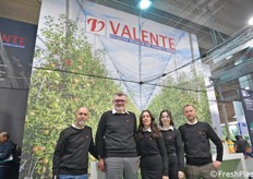 Il team di Valente, ditta veneta specializzata in coperture a protezione dei frutteti