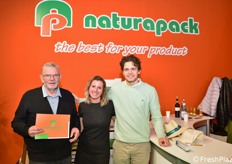 Naturpack è specializzata in packaging biodegradabili e compostabili. Presso lo stand in fiera abbiamo incontrato Afriano D'Amico, Cristina Gallmezer, Tobias D'Amico.