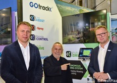 Marcin Lis (Gotrack), Carlo Lingua (Fattorie Lingua) e Marcin Janus (Gotrack). Carlo Lingua è il soddisfatto ed entusiasta primo cliente italiano della ditta polacca Gotrack, ideatrice e realizzatrice di un innovativo trattore a guida autonoma senza conducente. 