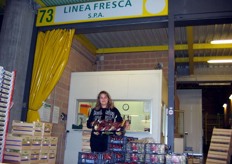 Rossana Morando presso lo stand 73 (Linea Fresca) - Radicchio, prodotti IV gamma.