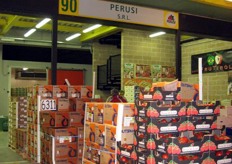 Stand 90 (Perusi) - Specializzato in importazioni (Spagna, Marocco, Olanda, Austria, Turchia) in base alla stagionalità. Prodotti italiani di qualità.