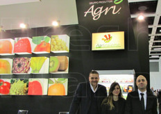 "Roberto Iacoboni, Ilaria De Cesare e Andrea Cianfriglia del Gruppo Agri' di Aprilia (Latina). "Meeting, accordi e business: si fa tutto qui, a Berlino!"."