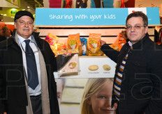 Tra queste, l'ormai nota ai nostri lettori Crisps4All, lanciata in Italia dalla OP Campania Patate. In foto: Antonio Galeota e Giuseppe D'Aniello, presidente della OP Campania Patate.