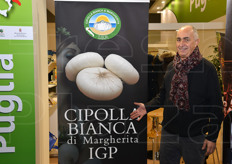 Giuseppe Castiglione e' responsabile dell'Associazione Torre Pietra, la quale ha promosso e ottenuto il riconoscimento IGP-Indicazione Geografica Protetta per la Cipolla Bianca di Margherita (Regione Puglia).